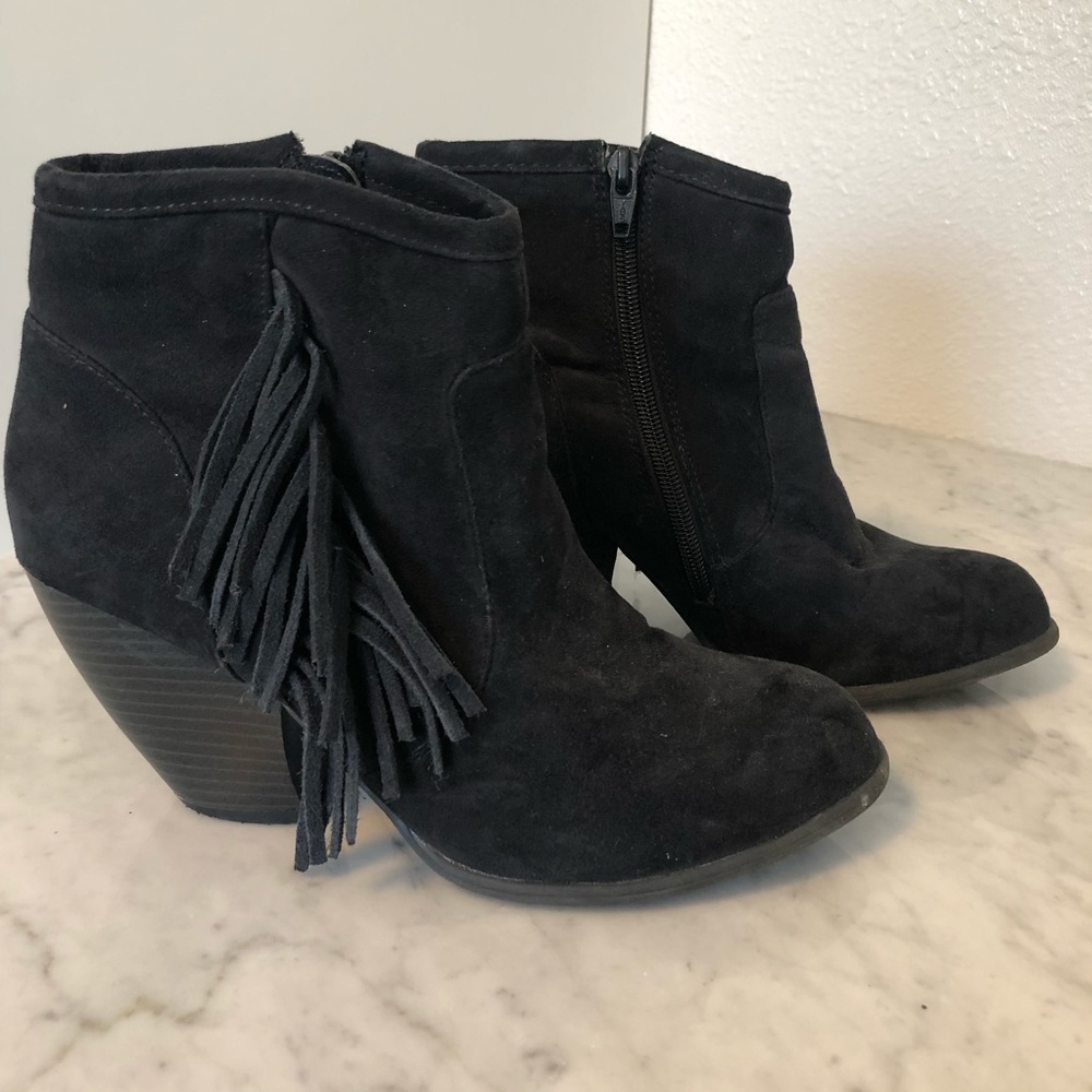 Fringe detail ankle boots with 3in heel sz 7.5